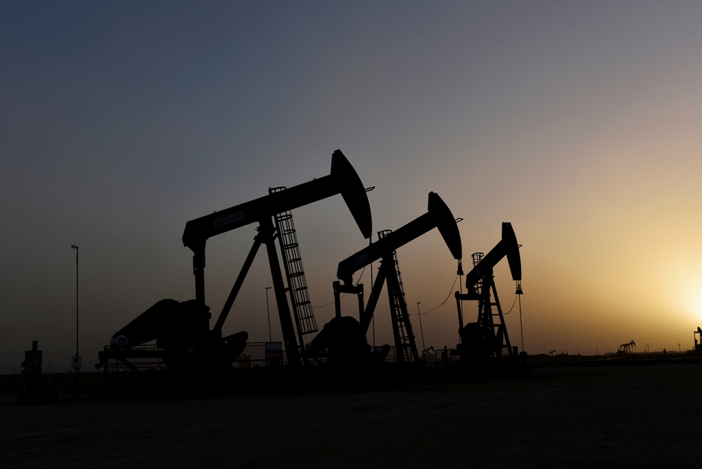 原油冲高回落收跌，市场聚焦OPEC+会议结果